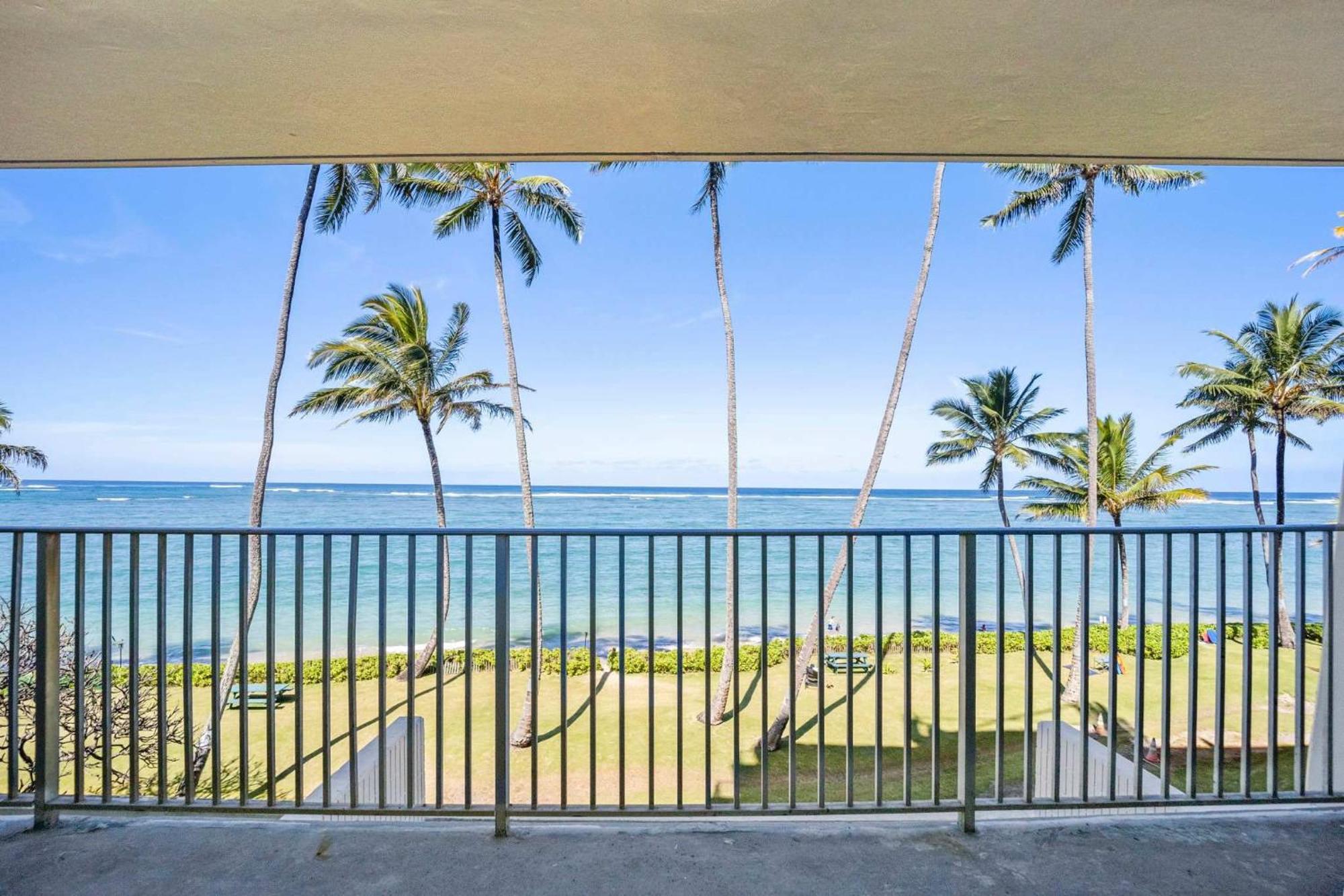 Beautiful Beachfront Condo Laie Exteriör bild
